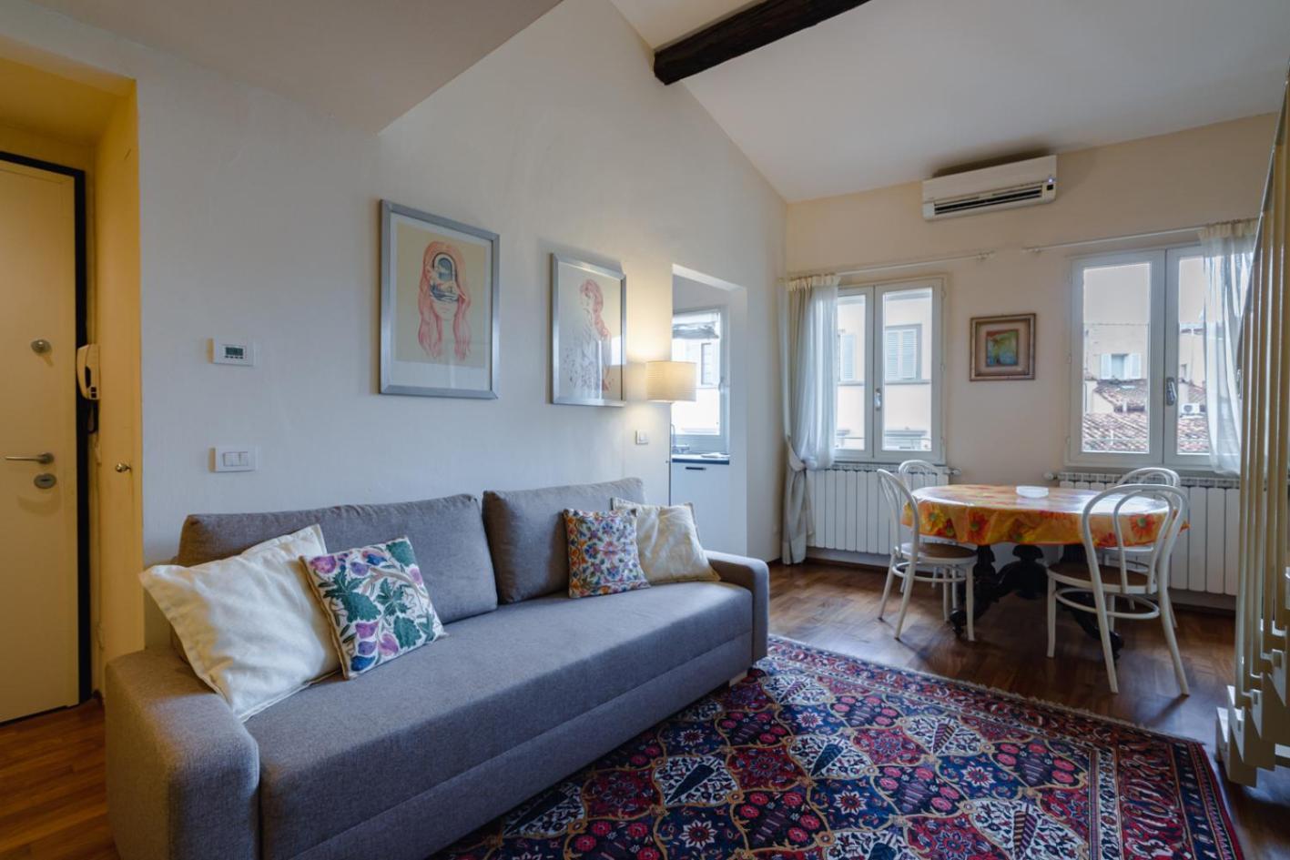 Puccini With Terrace Apartment *